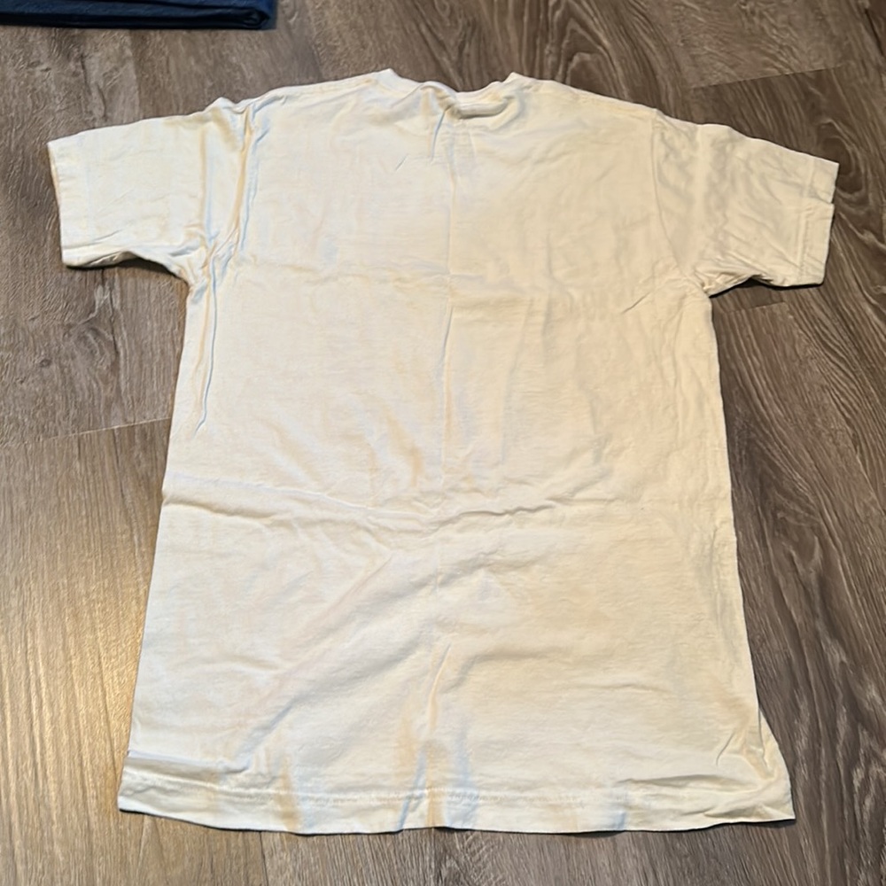 Graphic tee - Picture 3 of 3